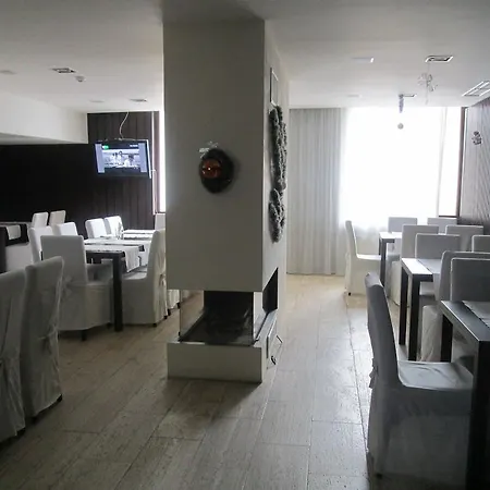 Alexander Services In Aspen Apart Bansko
